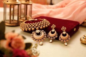 artificial jewellery