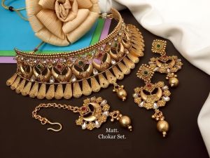 Imitation Matte Choker Necklace Set