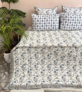 Boho Cotton Floral Printed Double Bed Quilt With Pillow Covers