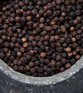 Natural Black Pepper Seeds, Packaging Type : Packet