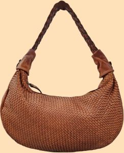 Ladies Leather Full Handwoven Hobo Handbag, Packaging Type : Plastic Wrap