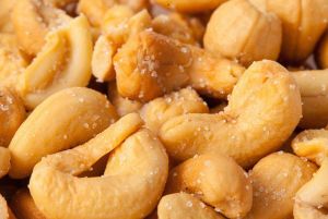 W320 Salted Cashew Nuts