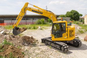 Used Komatsu Excavator, Color : Yellow