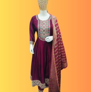 Vichitra Georgette Designer Anarkali Suits, Technics : Machine Made