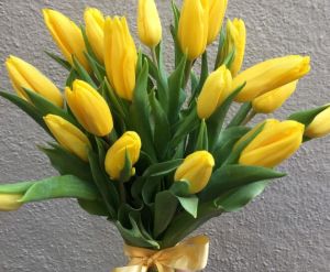 The-yellow Charm Flower Bouquet