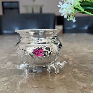 German Silver Gandham Ginni With Elephant Design Legs