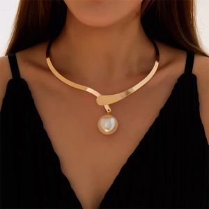 Geometric Statement Pearl Collar Necklace