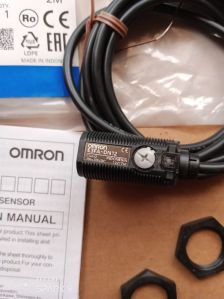 OMRON E3FA-DN12 2M Photoelectric Sensor