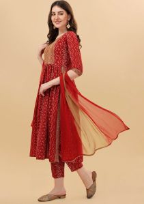 Ladies Red Nayra Cut Kurti Set