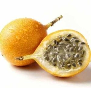 Common Passion Fruit, Color : Yellow, Packaging Type : Plastic Packet For Human Consumption