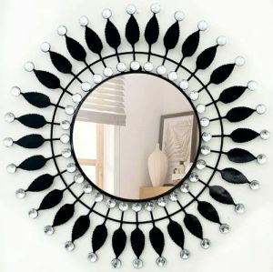 Decorative Wall Mirror, Shape : Round, Specialities : Attractive Look, Easy To Fit, Packaging Type : Corrugated Box