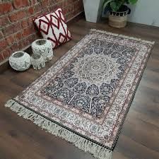 Polyester Luxury Traditional Carpet All Sizes For Home Decor