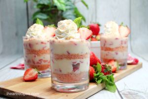 Strawberry Pastry Pudding