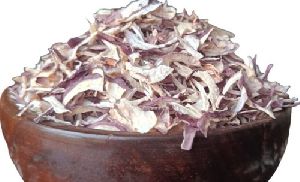 dehydrated red onion flakes