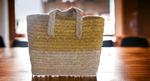 hand woven bag by Artisans