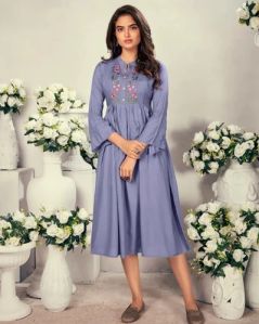 Ladies Designer Embroidery Rayon Kurti