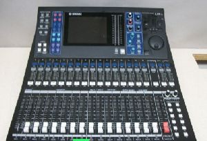 YAMAHA Digital Mixing Console LS9-16