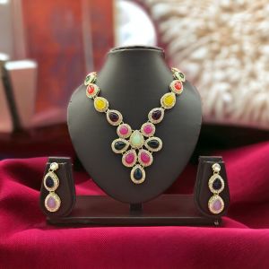 Light weight multicolour necklace