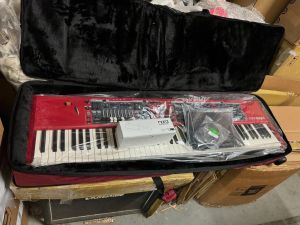 new nord stage 4 76-key soft case keyboard