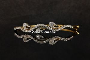 Lab Grown Diamond Water Wave Themed Gold Bracelet