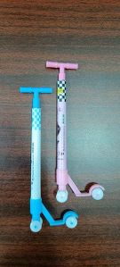 Scooter pens