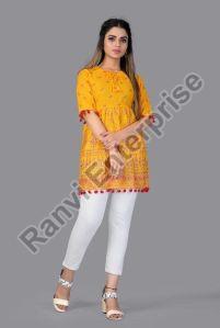 Ladies Pompom Short Kurti