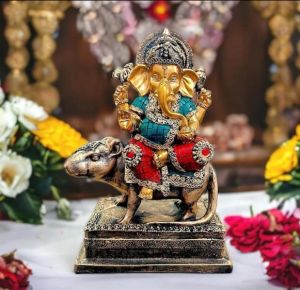 Elegant Ganesha with Mushak Figures