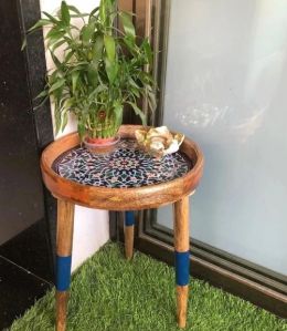 Handmade 3-Leg Corner Table: Unique Design