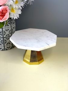 cake stand