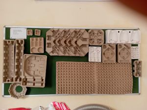 Pulp moulded packaging trays
