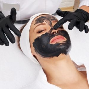 Hollywood Facial Treatment