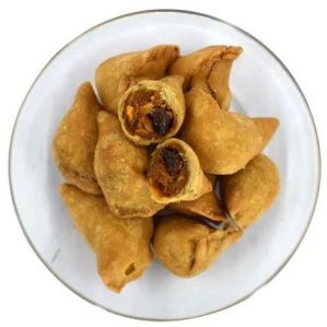 Dry Samosa, Packaging Type : Plastic Pack, Taste : Salty