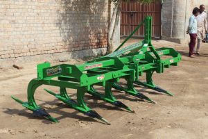 CHISEL PLOUGH - 9 TYNES