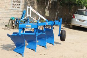 MOULD BOARD PLOUGH - 4 BOTTOM (CROP RESIDUE MANAGEMENT)