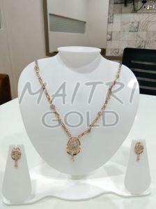 Ladies Fancy Gold Chain Necklace Set