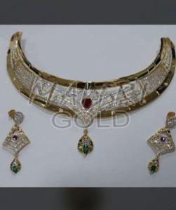 Ladies Morden Wedding Wear Gold Choker Necklace Set
