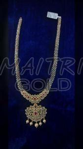 Ladies Stylish Gold Necklace Set