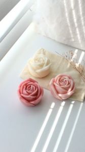 Glossy Paraffin Wax Pretty Rose Candles For Party, Lighting, Decoration