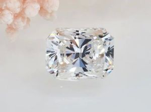 Radiant Cut CVD Diamonds