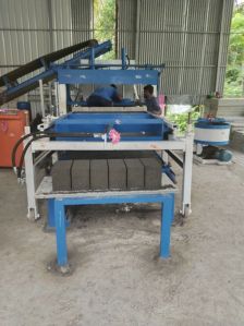 Semi Automatic Concrete Brick Making Machine, Power : 9-12kw