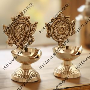 Brass shankh diya set of 2