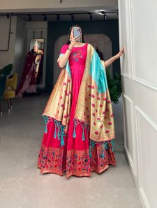 Jacquard Silk Gown With Net Dupatta