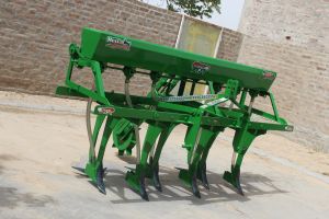 COTTON SEALER CUM FERTILIZER DRILL