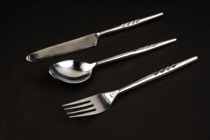 1049 Stainless Steel Designer Cutlery Set of 4 Pcs