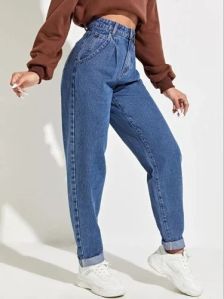 Ladies Regular Fit Jeans