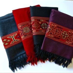 Pure Woolen Kullu Shawls, Technics : Hand Woven