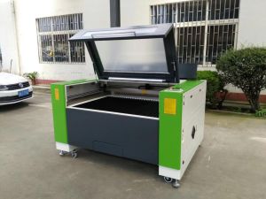 Acrylic Laser Cutting Machine Cutting Area: 4x3