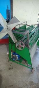 Agricultural Paddy Thresher Machine