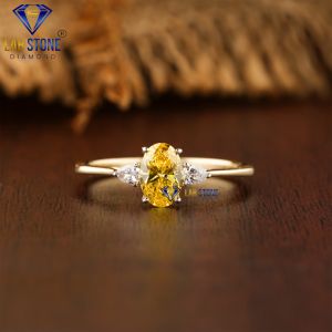 Pear & Y. Oval Cut Diamond Yellow Gold Ring