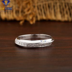 Round Cut Diamond White Gold Band Ring